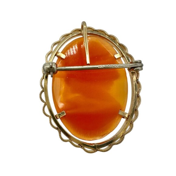 Vintage Shell Cameo Brooch or Pendant Oval Gold Tone Frame Dual Use Elegant - Picture 3 of 5